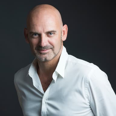 Nicolas Marchand, Responsable relation client